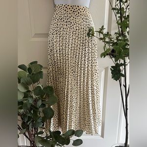 Zara Satin Leopard Print Skater Skirt Size Small. Worn once